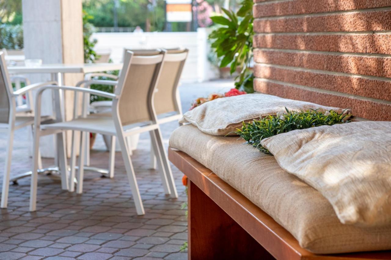 Hotel Orsa Maggiore Milano Marittima Exterior foto