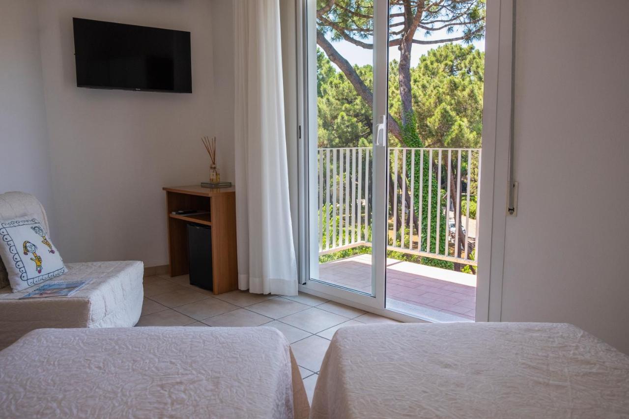 Hotel Orsa Maggiore Milano Marittima Exterior foto