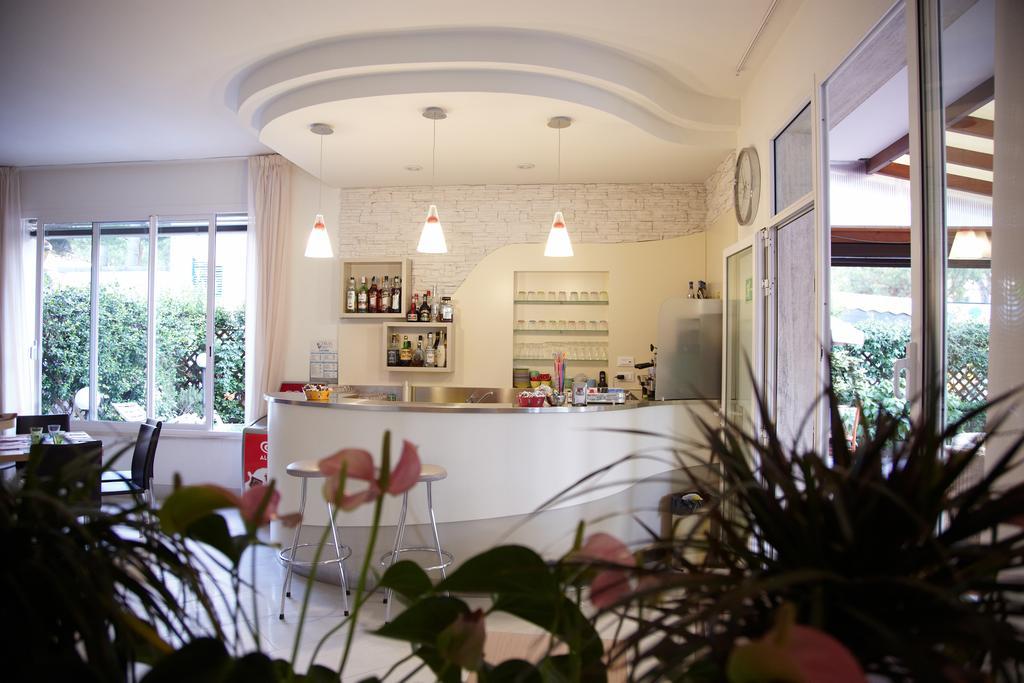 Hotel Orsa Maggiore Milano Marittima Exterior foto