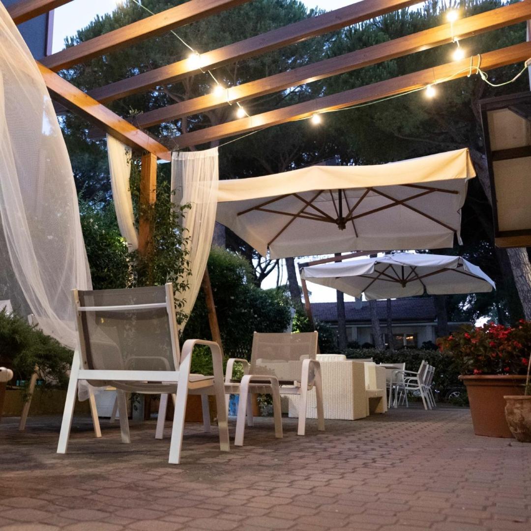 Hotel Orsa Maggiore Milano Marittima Exterior foto
