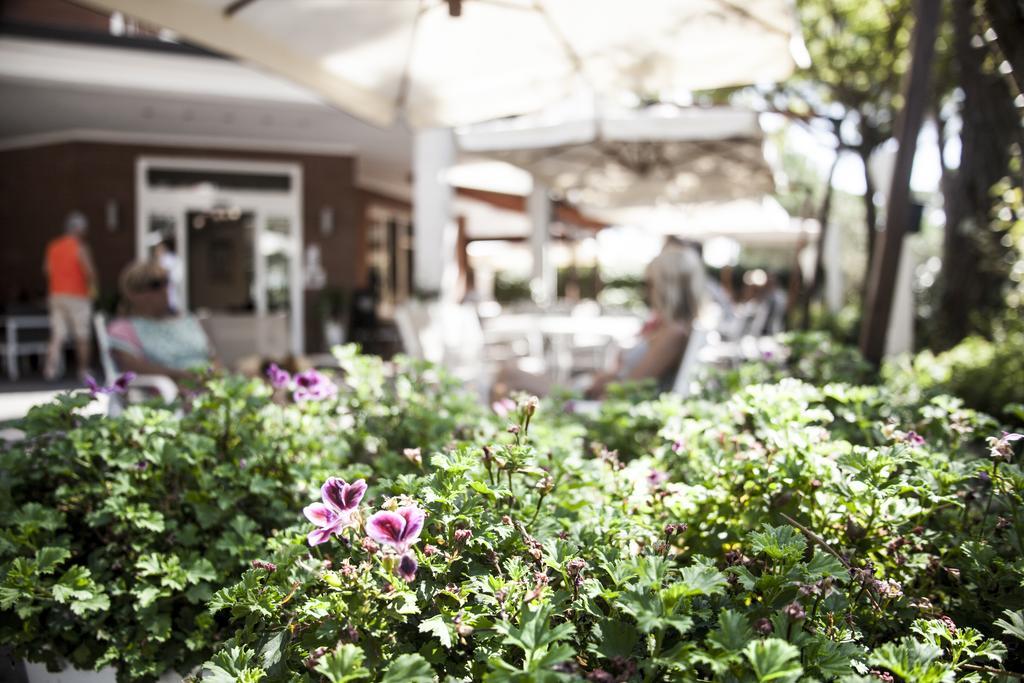 Hotel Orsa Maggiore Milano Marittima Exterior foto